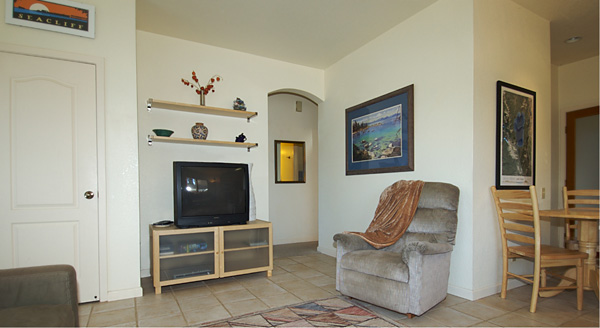 Seacliff Aptos cottage rental - living room